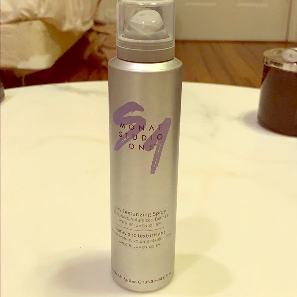Monat Dry Texturing Spray